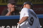 GIF画像　引退試合のロッテ福浦、ここまでの2打席は遊ゴロ・投ゴロとヒットなし