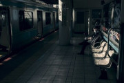 【衝撃】「あっ」女の人が電車に飛び込んだ！