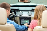 明日、女友達とドライブデートに行くんだけどドライブ中の音楽ってどうすりゃいいんだ？