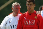 【プレミアリーグ】「試合前から泣ける」C・ロナウドと恩師ファーガソンの感動的な2ショットが反響！デ・ヘアも「最高の瞬間だ」