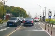 【動画】中国の運転手の民度（笑）そうなるの想像できるだろ（笑）