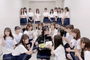 【乃木坂46】ライブ終わりで3期生が4期生を立たせたまま、誕生日祝いをしてケーキを食べるｗｗｗｗｗｗｗｗｗ