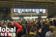 【英国】ロックダウン前夜、「ロンドン脱出」で列車は大混雑　…保健相「非常に無責任な行動だ」