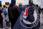 米抗議デモ　極左勢力「アンティーファ」の実態　暴力や違法行為で社会の転覆目指す
