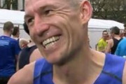 元ロッベン、フルマラソンを2時間58分で完走してしまう