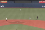 オリックスの2年目助っ人がゴロを素手でスーパー珍捕球　解説「少し痛がってますけどね」