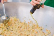 外国人『パスタ半分に折る！？じゃあチャーハンこう作るわ！』