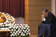 文大統領の母の死に弔電を送った安倍…北朝鮮は沈黙＝韓国の反応