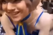 可愛いコスプレイヤーを見かけ、「キミ超カワイイね！名前は？」と声をかけた男、キャラクター名を聞いてびっくり仰天！ｗｗ　海外の反応