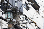 電線地中化率→ ロンドン・香港100%、ソウル49%、東京8%、大阪5%