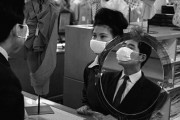 海外「日本人はこんなに昔からマスクを着けているのか」 1963年のデパートの写真が話題に