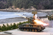韓国陸軍が短距離対空ミサイル・システム「KSAM 天馬」による実弾射撃訓練を実施！