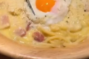 【動画】イタリア人Youtuber「サイゼ食べてみたよ、でもこれは普通にイタリアンじゃないよねｗ」
