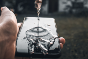 スマホの防水機能って言うほど必要か？