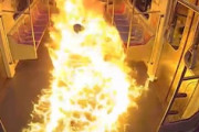 韓国の地下鉄ガソリン放火事件の動画、ヤバすぎワロタ。