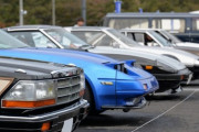 今の車はめちゃくちゃカッコいいのに80、90、2000年代の車ってダサすぎ