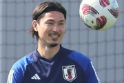 南野拓実、前田大然の金髪姿に驚くも、髪が伸びたら「僕からヘアバンドをプレゼントします」
