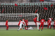 【画像】金正恩将軍、娘とサッカー観戦される