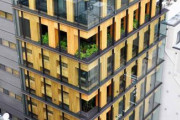 日本初の完全木造11階建てビル、6月から稼働開始