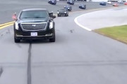 【動画】トランプ大統領、ザ・ビーストでデイトナ500を先導してしまう（笑）