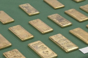 筒に1億8000万円相当の金塊、韓国籍のピョ・ジョンオ容疑者(34)とハン・ムンヒョク容疑者(34)男2人逮捕[12/2]