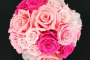 結婚記念日一年目に、トメさんが豪華なミニ薔薇の花束をくれた