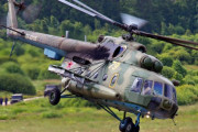 ウクライナ軍ドローンがロシア軍Mi-8輸送ヘリを撃墜…上昇途中の低空時に体当たり！