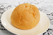シュークリーム「食べてたら中からクリームこぼれます」