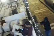 【暗殺】背後から忍び寄り気付かれる前に命を奪うヒットマンのお仕事拝見動画。