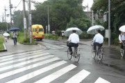 自転車の傘差し運転って関西人しかやってないよなｗ