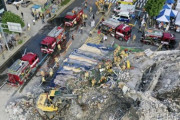 韓国でビルが倒壊し通りがかりのバスが下敷きに。９人死亡　作業員は事前に察知し全員退避