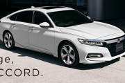 ホンダ　10代目アコード発売