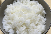 【緊急】日本人、米が健康に悪いことに気付き全く食わなくなる。消費量が全盛期の半分以下に