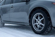 【悲報】30万近く出してスタッドレスタイヤ買った結果ｗｗｗｗｗｗ