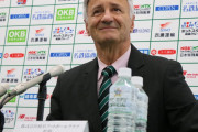 元Jリーグ外国人監督が高校サッカー初指導　「物凄くもったいない」部活の伝統とは？