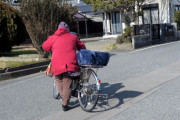 【悲報】 ババアが自転車に乗るときにまず片足漕ぎで加速する理由、未だに解明されない