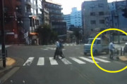 これはGJ動画。横断歩道で倒れたおばあちゃんに猛ダッシュで駆け付ける男性。