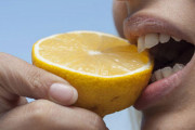 ゆとり新入社員、レモンの絞り方をしらない…
