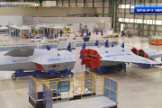 組み立て中の韓国型戦闘機「KFX」の試作機が公開…KAI慶南泗川工場！