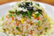チャーハンって豪華なトッピング必要ないよな　中華スープだけあればいいよな