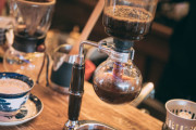 正直俺、日本のコーヒーって不味いと思うんだよね。だから無糖で飲む奴ってただの苦い汁飲んでるなって