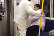 外国人が驚愕する、日本人の電車のマナー違反 ４選