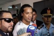 ロナウジーニョが刑務所内サッカー・テニスで敗戦...相手は元警察官の強盗＆殺人犯？