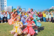 FRUITS ZIPPER、390名の学生と『果汁グミ』WEB動画で“ミックスダンス”