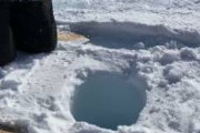 【動画】南極の深さ137mの氷床コアに氷を落とした結果ｗｗｗｗｗ
