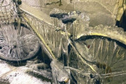 【画像】メチャクチャ氷属性な自転車、発見される・・・w