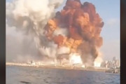【恐怖】ベイルート港爆発事故の瞬間を海から撮影していた映像がこわすぎる。