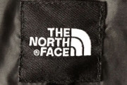 ノースフェイスのこれ偽物かな？