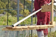 農家のじいさんが作った除草道具がすごいと話題に