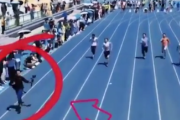 こいつタダモノじゃない・・・。100m走で選手よりも速く走って撮り続けるカメラマン。海外の反応